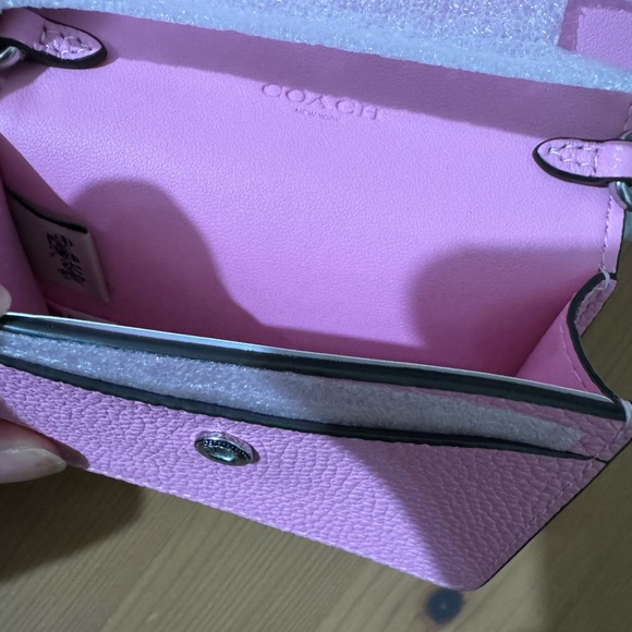 🥰 Coach Essential Half Flap Card Case - Picture 8 of 10